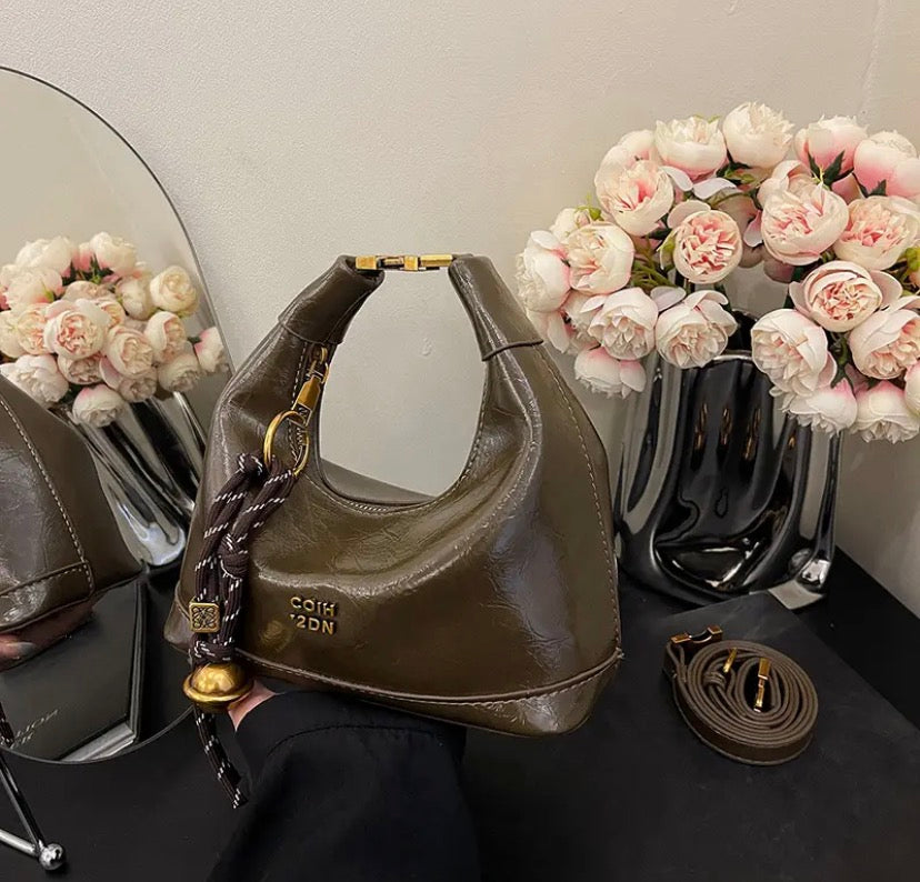 Women's Retro leather shoulder Bag